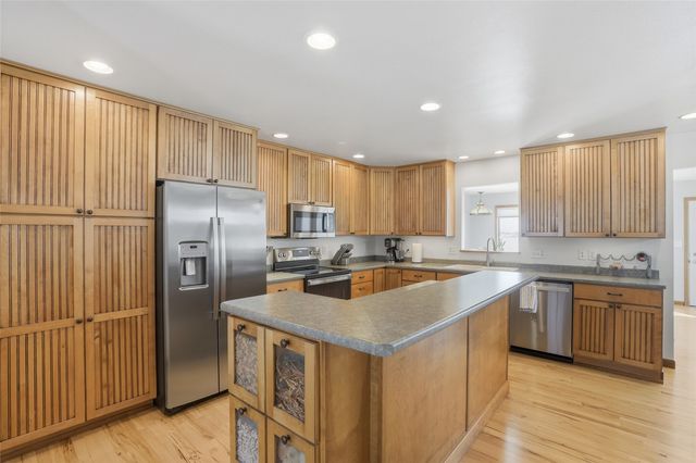 839 Pepper Drive, Iowa City, IA 52240