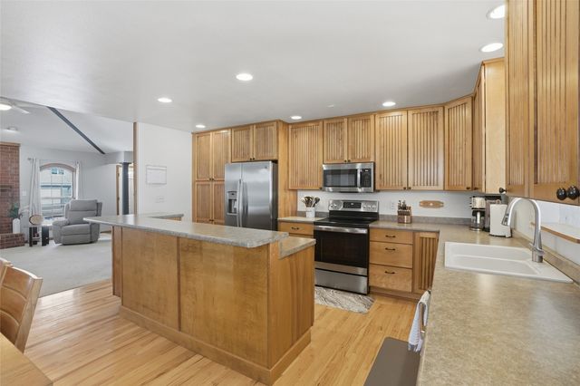 839 Pepper Drive, Iowa City, IA 52240