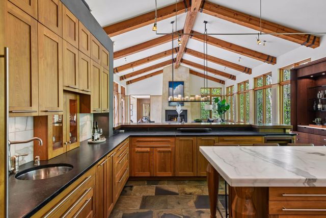 20545 Linden Road, Deephaven, MN 55331
