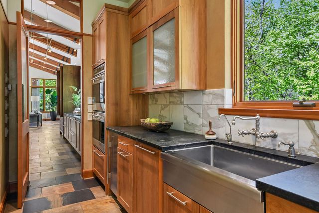 20545 Linden Road, Deephaven, MN 55331
