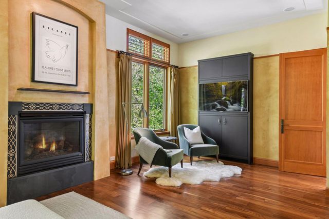 20545 Linden Road, Deephaven, MN 55331
