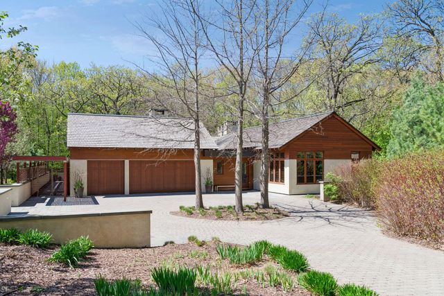 20545 Linden Road, Deephaven, MN 55331