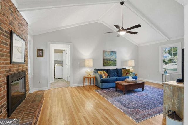 135 Beechwood Trail, Roswell, GA 30075