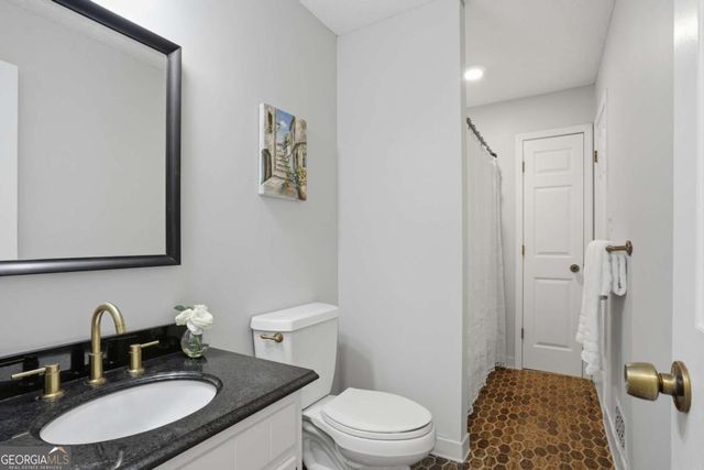 135 Beechwood Trail, Roswell, GA 30075
