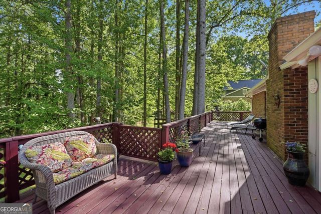 135 Beechwood Trail, Roswell, GA 30075