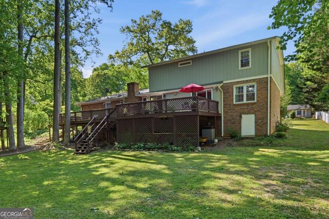 135 Beechwood Trail, Roswell, GA 30075