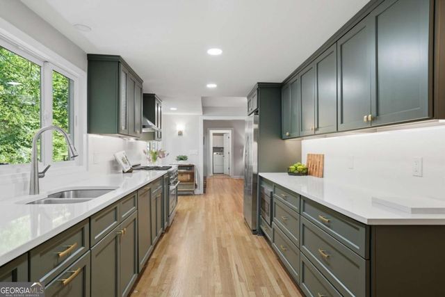 135 Beechwood Trail, Roswell, GA 30075