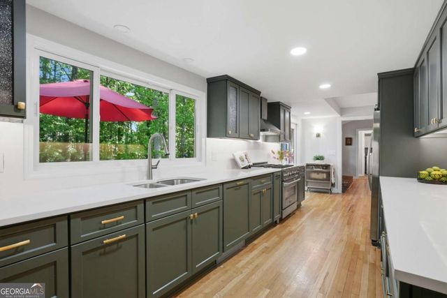 135 Beechwood Trail, Roswell, GA 30075