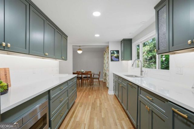 135 Beechwood Trail, Roswell, GA 30075