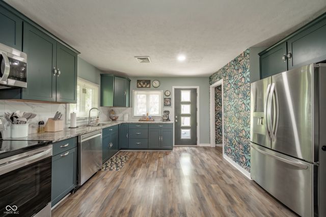 2513 W 300 S, Shelbyville, IN 46176