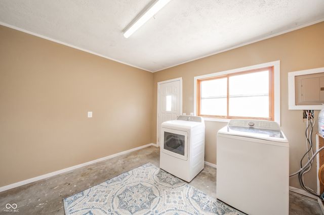 2513 W 300 S, Shelbyville, IN 46176