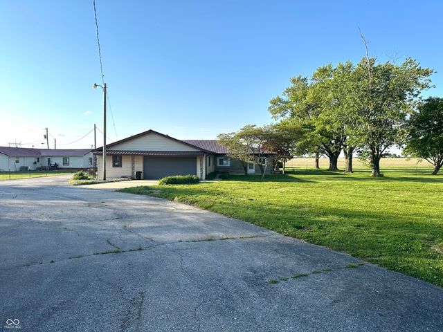 2513 W 300 S, Shelbyville, IN 46176