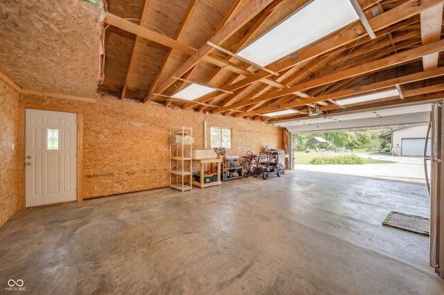 2513 W 300 S, Shelbyville, IN 46176