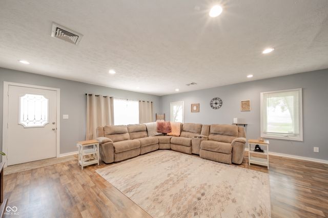 2513 W 300 S, Shelbyville, IN 46176