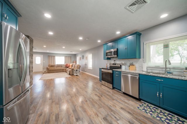 2513 W 300 S, Shelbyville, IN 46176