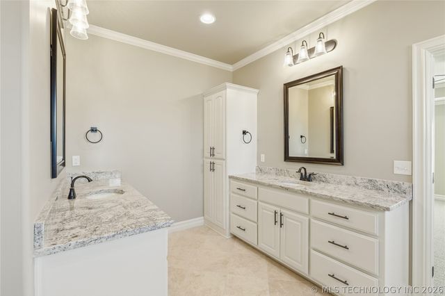 114 W 165th Street S, Glenpool, OK 74033