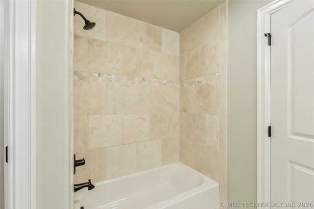 114 W 165th Street S, Glenpool, OK 74033