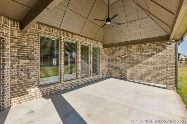 114 W 165th Street S, Glenpool, OK 74033
