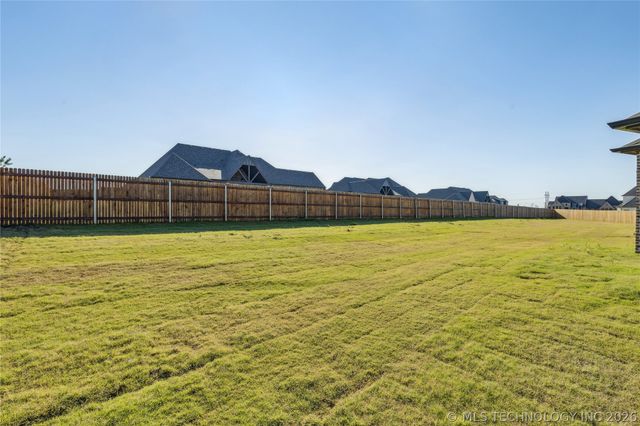114 W 165th Street S, Glenpool, OK 74033