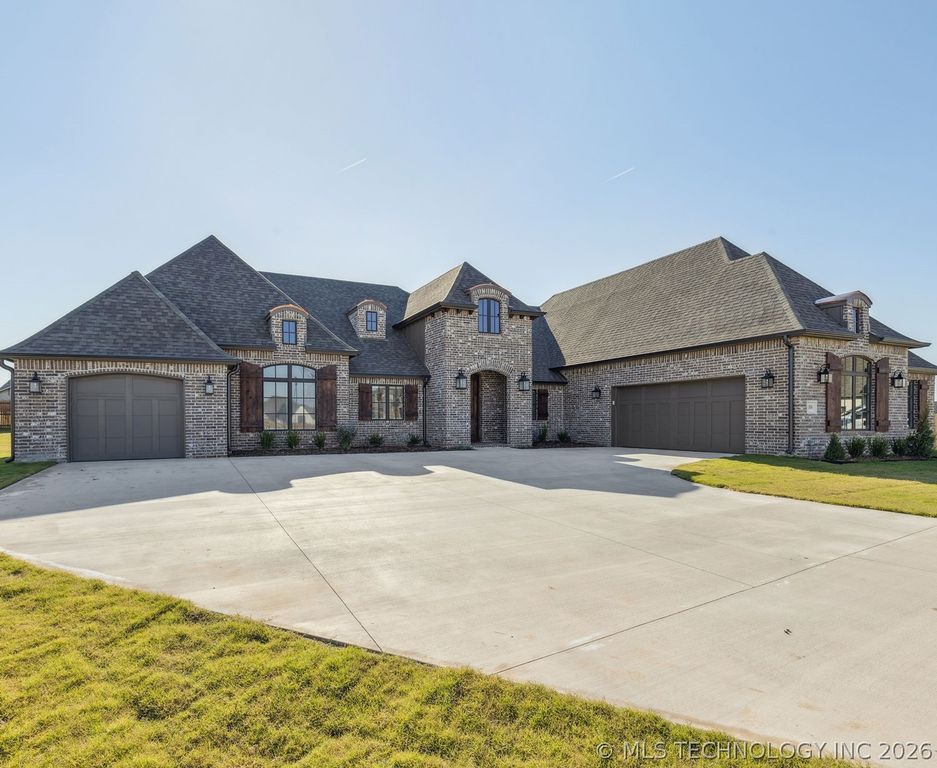 114 W 165th Street S, Glenpool, OK 74033