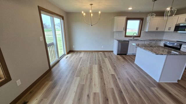 1309 18th Street NE, Austin, MN 55912