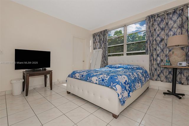 1481 NE Miami Gardens Dr 267, Miami, FL 33179