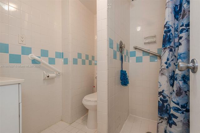 1481 NE Miami Gardens Dr 267, Miami, FL 33179