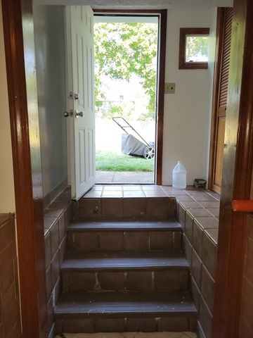 48 Taylor Ave, Brockton, MA 02302