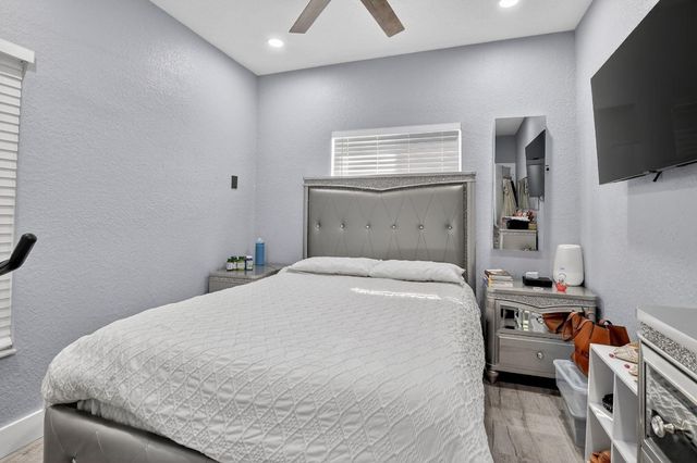 4275 SW 10th Court, Deerfield Beach, FL 33442