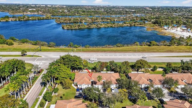 4275 SW 10th Court, Deerfield Beach, FL 33442