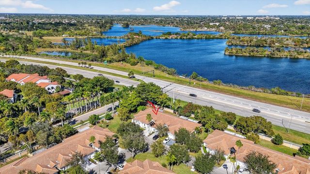 4275 SW 10th Court, Deerfield Beach, FL 33442