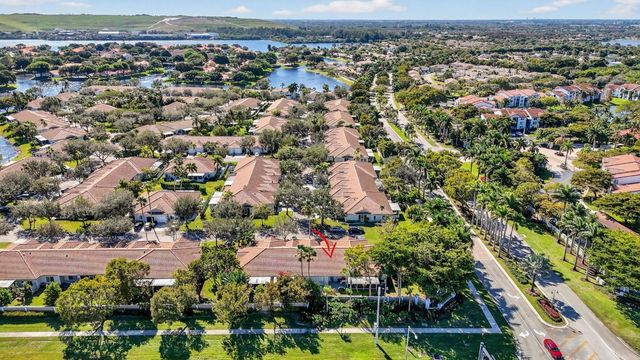4275 SW 10th Court, Deerfield Beach, FL 33442