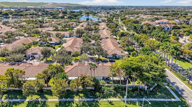 4275 SW 10th Court, Deerfield Beach, FL 33442