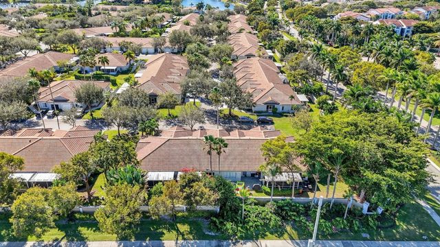 4275 SW 10th Court, Deerfield Beach, FL 33442