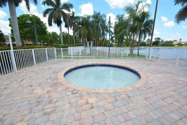 4275 SW 10th Court, Deerfield Beach, FL 33442