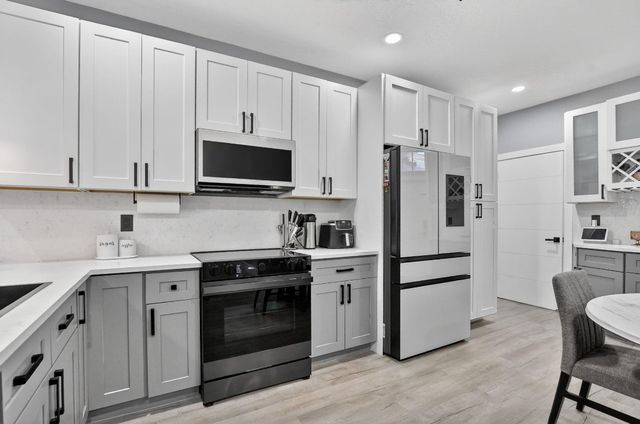 4275 SW 10th Court, Deerfield Beach, FL 33442