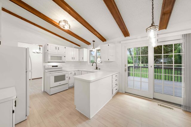8233 Nevada Circle, Bloomington, MN 55438