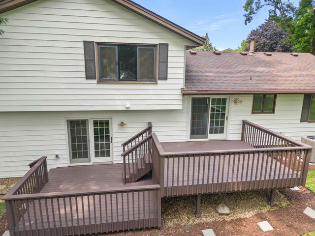 8233 Nevada Circle, Bloomington, MN 55438