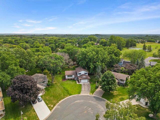 8233 Nevada Circle, Bloomington, MN 55438
