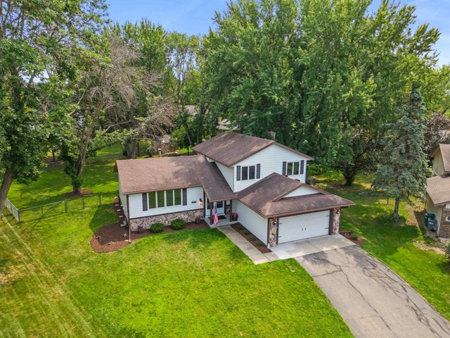 8233 Nevada Circle, Bloomington, MN 55438