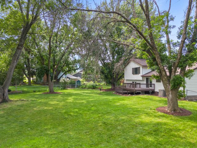 8233 Nevada Circle, Bloomington, MN 55438