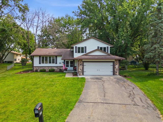 8233 Nevada Circle, Bloomington, MN 55438
