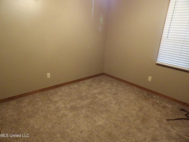 4271 Laws Hill Road, Waterford, MS 38685