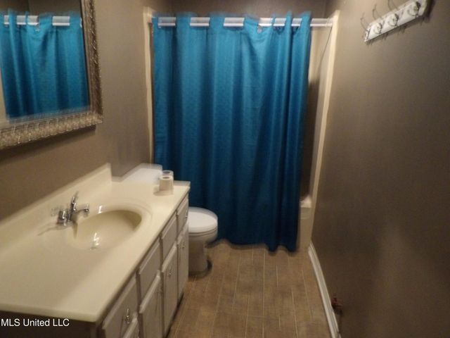4271 Laws Hill Road, Waterford, MS 38685