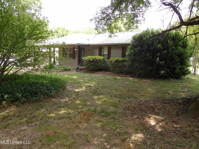 4271 Laws Hill Road, Waterford, MS 38685