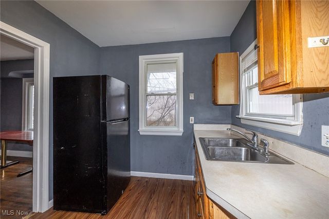 5219 W 54th Street, Parma, OH 44134