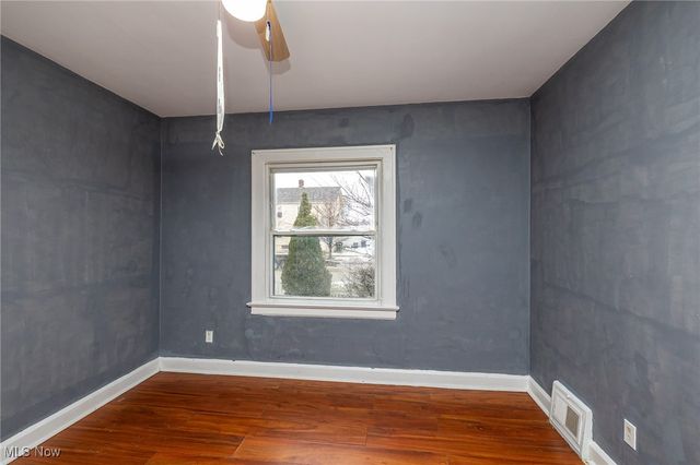 5219 W 54th Street, Parma, OH 44134