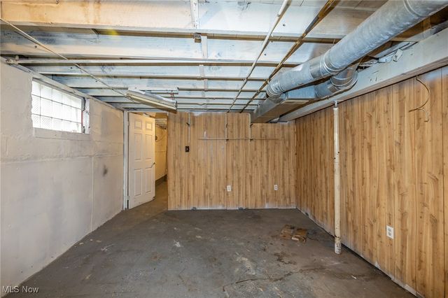 5219 W 54th Street, Parma, OH 44134