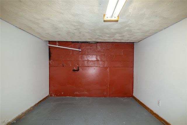 5219 W 54th Street, Parma, OH 44134