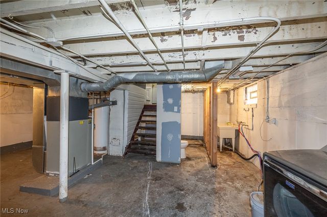 5219 W 54th Street, Parma, OH 44134